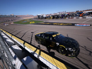 NASCAR championship standings: Kyle Larson pads playoff bubble cushion in Round of 8 at Las Vegas